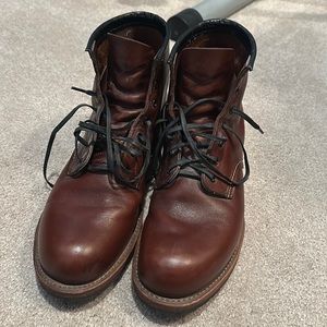 Men’s Red Wing for JCrew 9016. Size 10. Good condition, used. Good year welted.